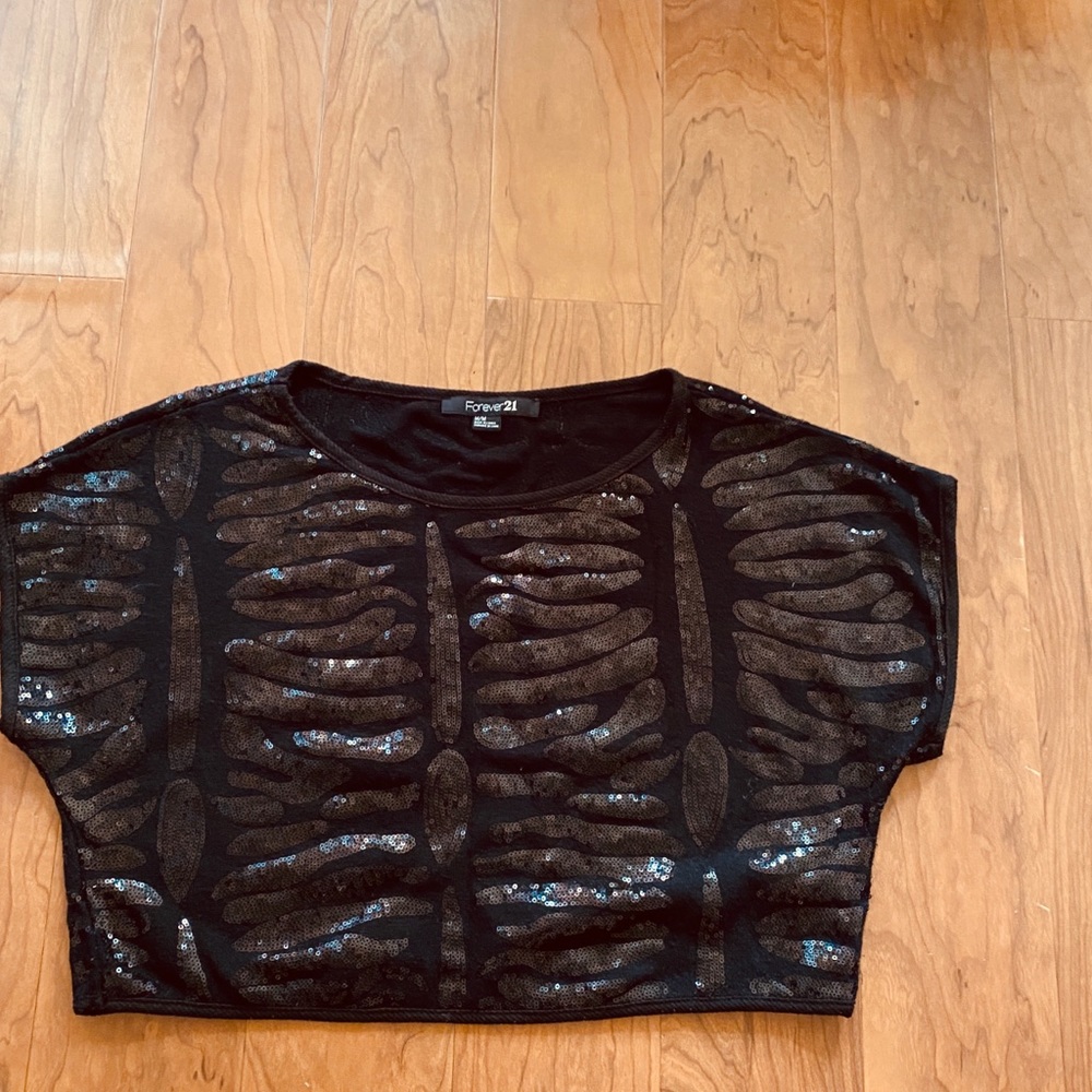 Sequence forever 21 black crop top
